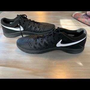 Black Nike Trainers